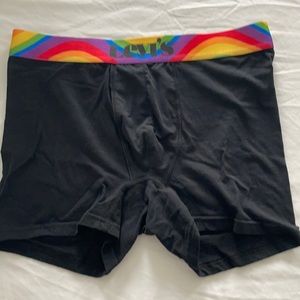Men’s Levi’s cotton boxer briefs.. worn once